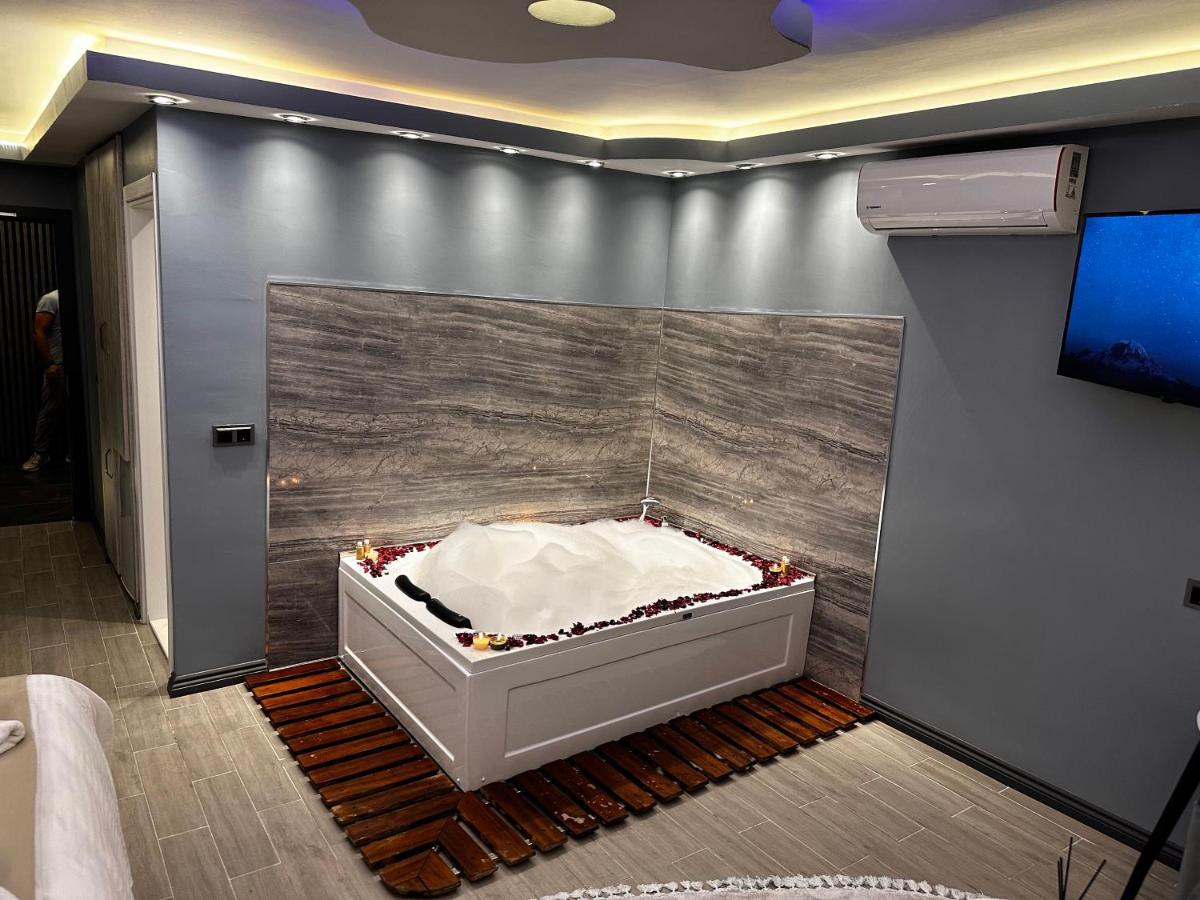 Blue Moonrise Hotel イスタンブール エクステリア 写真